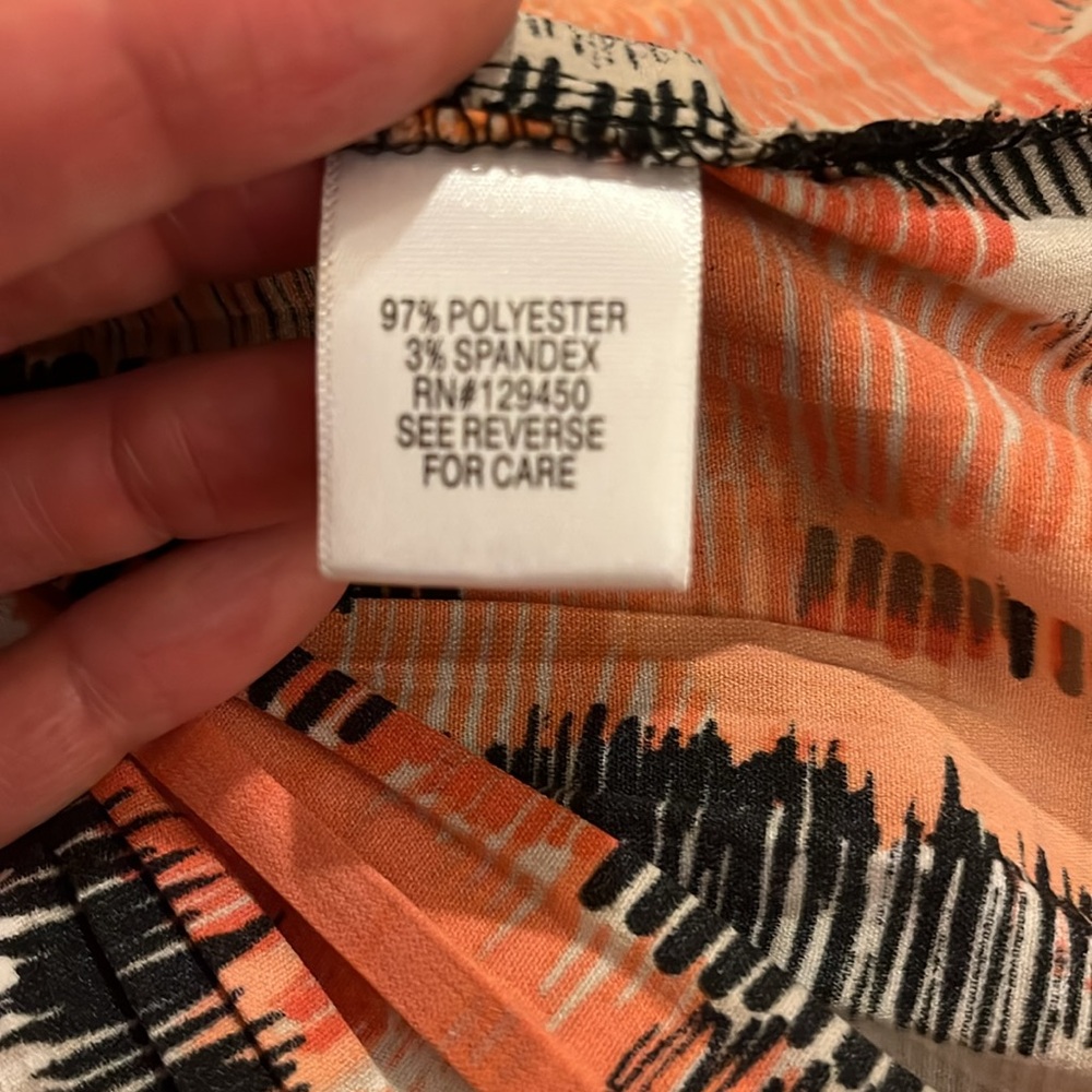 Pleated blouse. Slimming. Long bell sleeves, V-neck. Orange, black, coral. XL - Picture 11 of 12